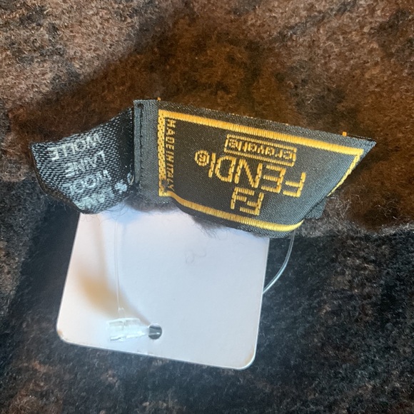 Fendi wool winter scarf - Picture 2 of 3